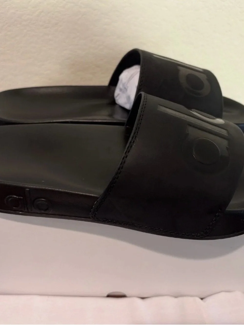 ALO Yoga image black